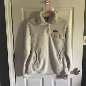 white and cream patagonia sweatshirt